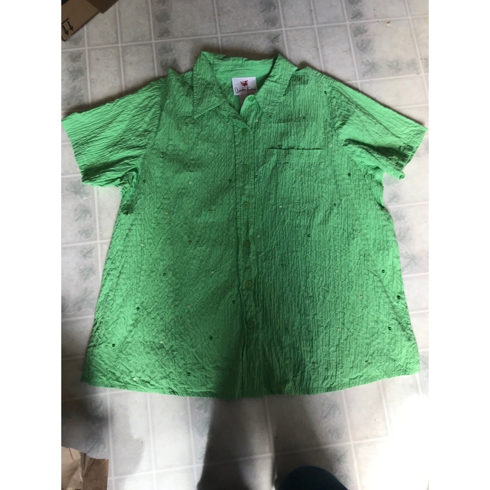Quacker Factory Button Down Blouse 1X Green Crinkle fabric Sequins
